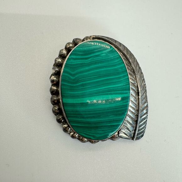 None and/or Unknown Jewelry - Vintage Mexican 925 Sterling Silver Brooch Pin Pendant Green Malachite Oval